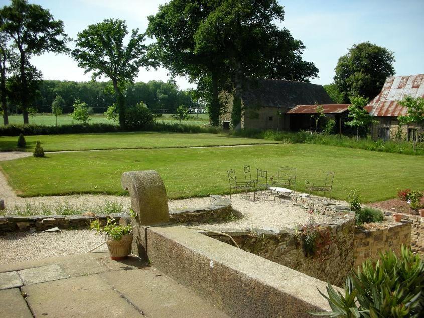 Manoir De Belle-Noe Bed & Breakfast Dol-de-Bretagne Bagian luar foto